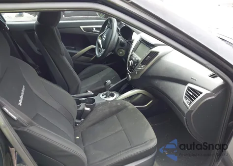 2013 Hyundai Veloster Base W/Black from USA, damaged, VIN KMHTC6AD9DU126036